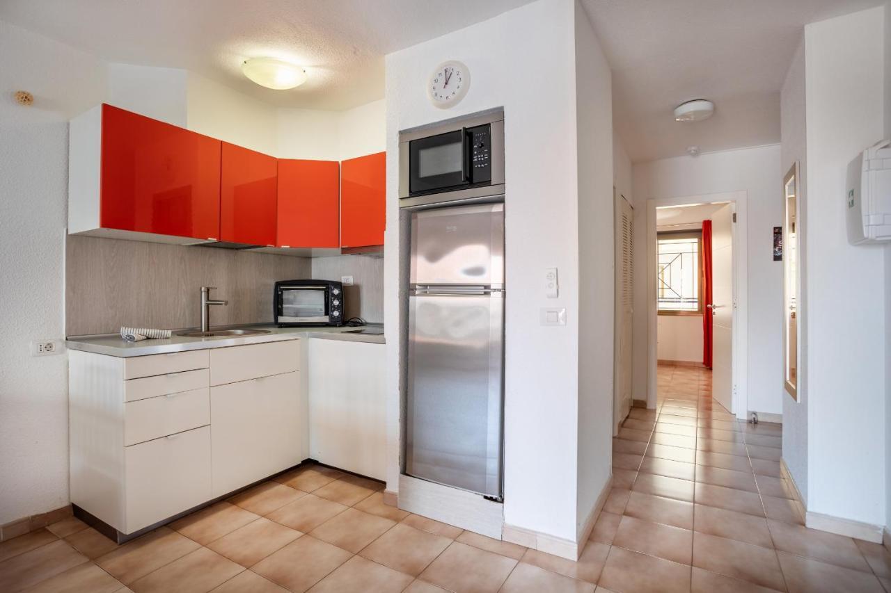 Castle Harbour Phoebe'S Flat Los Cristianos By Lovetenerife Extérieur photo
